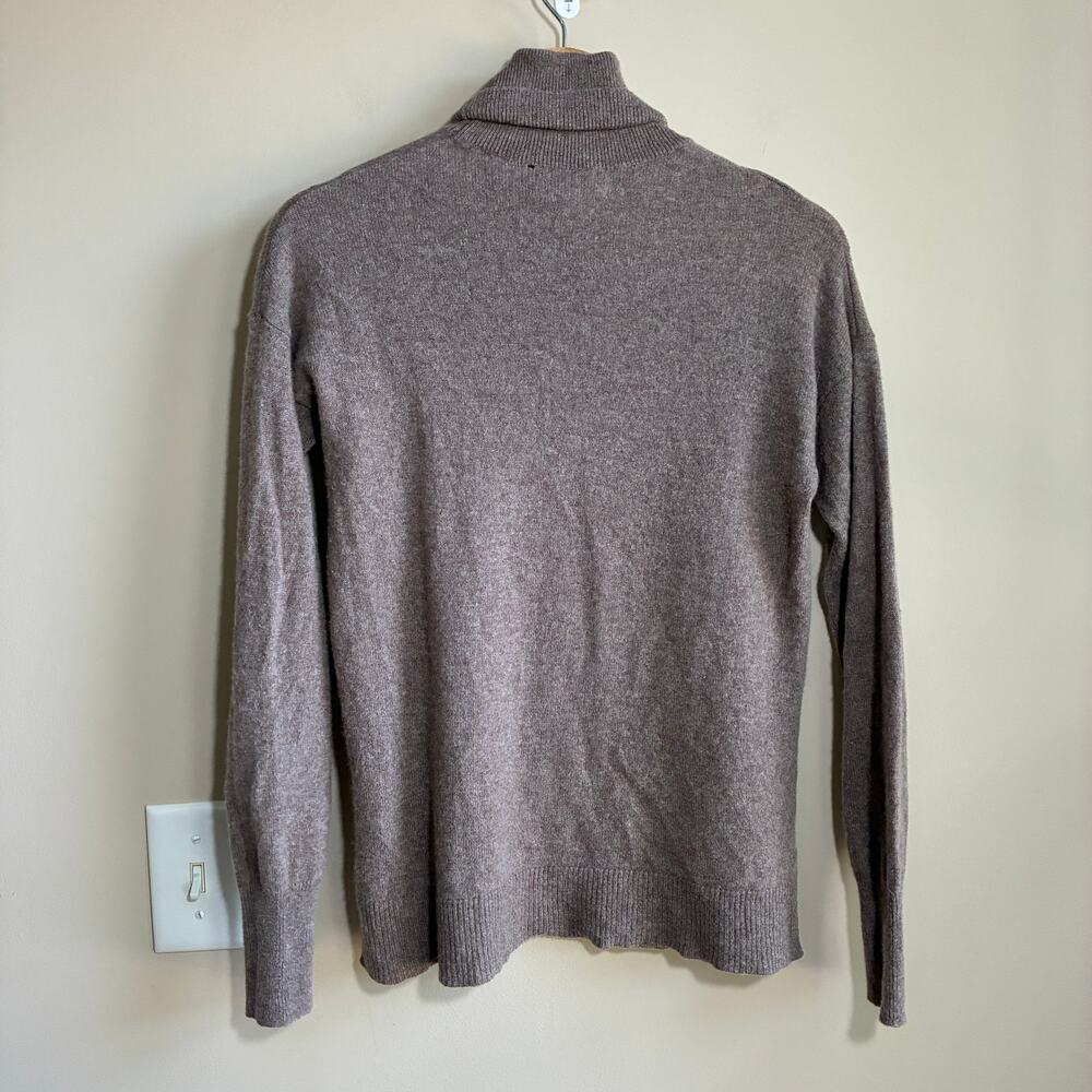 Nordstrom 100% cashmere tan brown turtleneck knit sweater women's size M HOLE - Picture 6 of 7